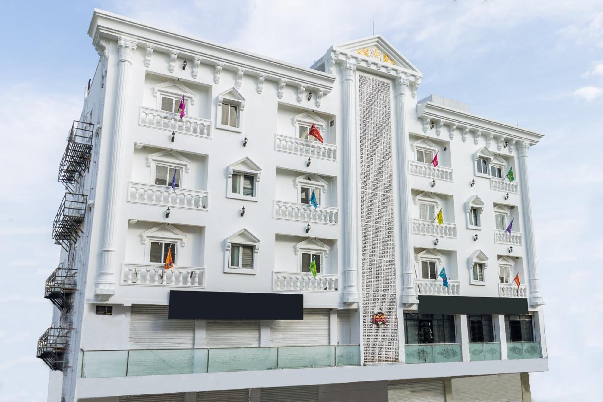 Treebo Seventh Heaven Kukatpally Hyderabad Exteriör bild