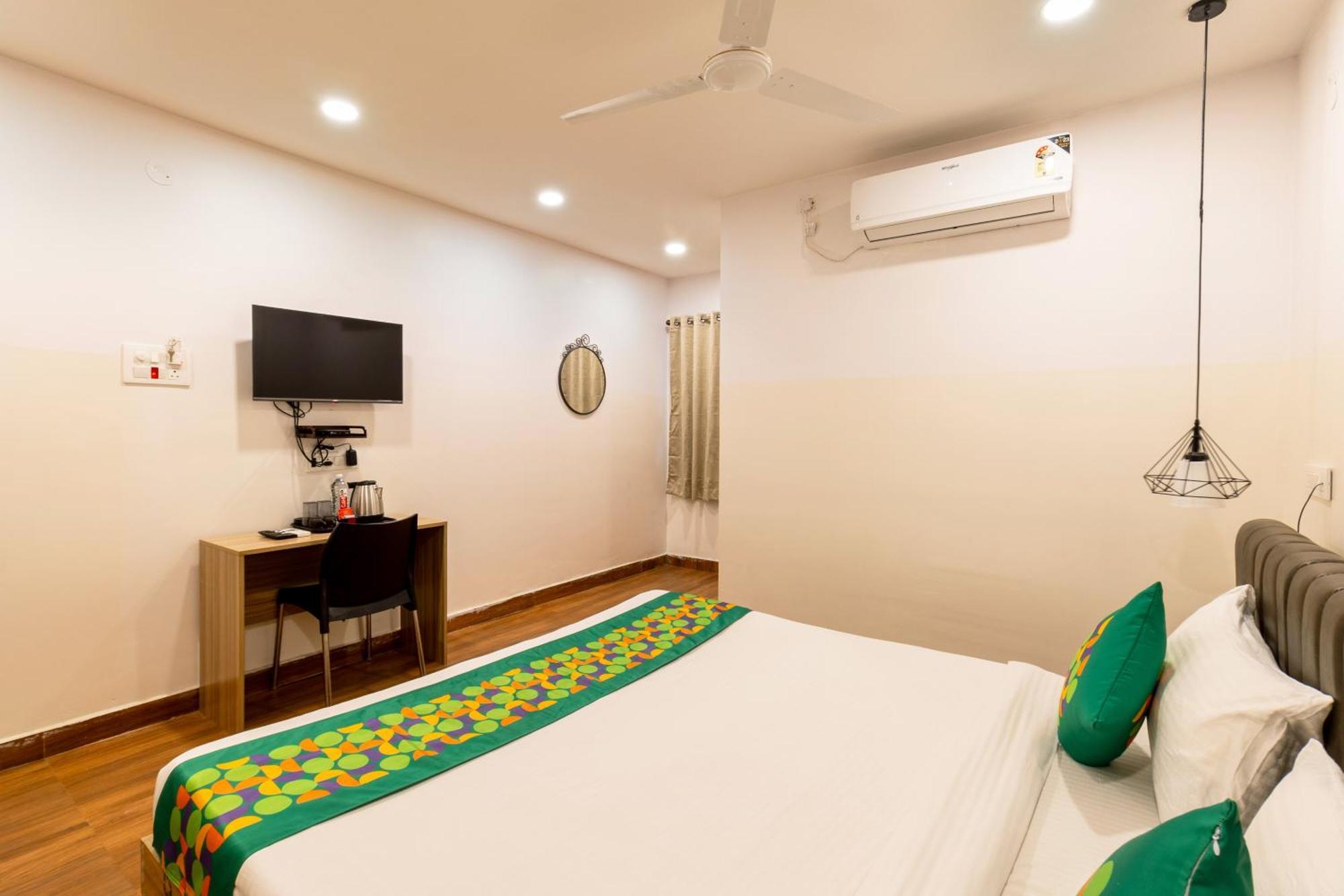 Treebo Seventh Heaven Kukatpally Hyderabad Exteriör bild