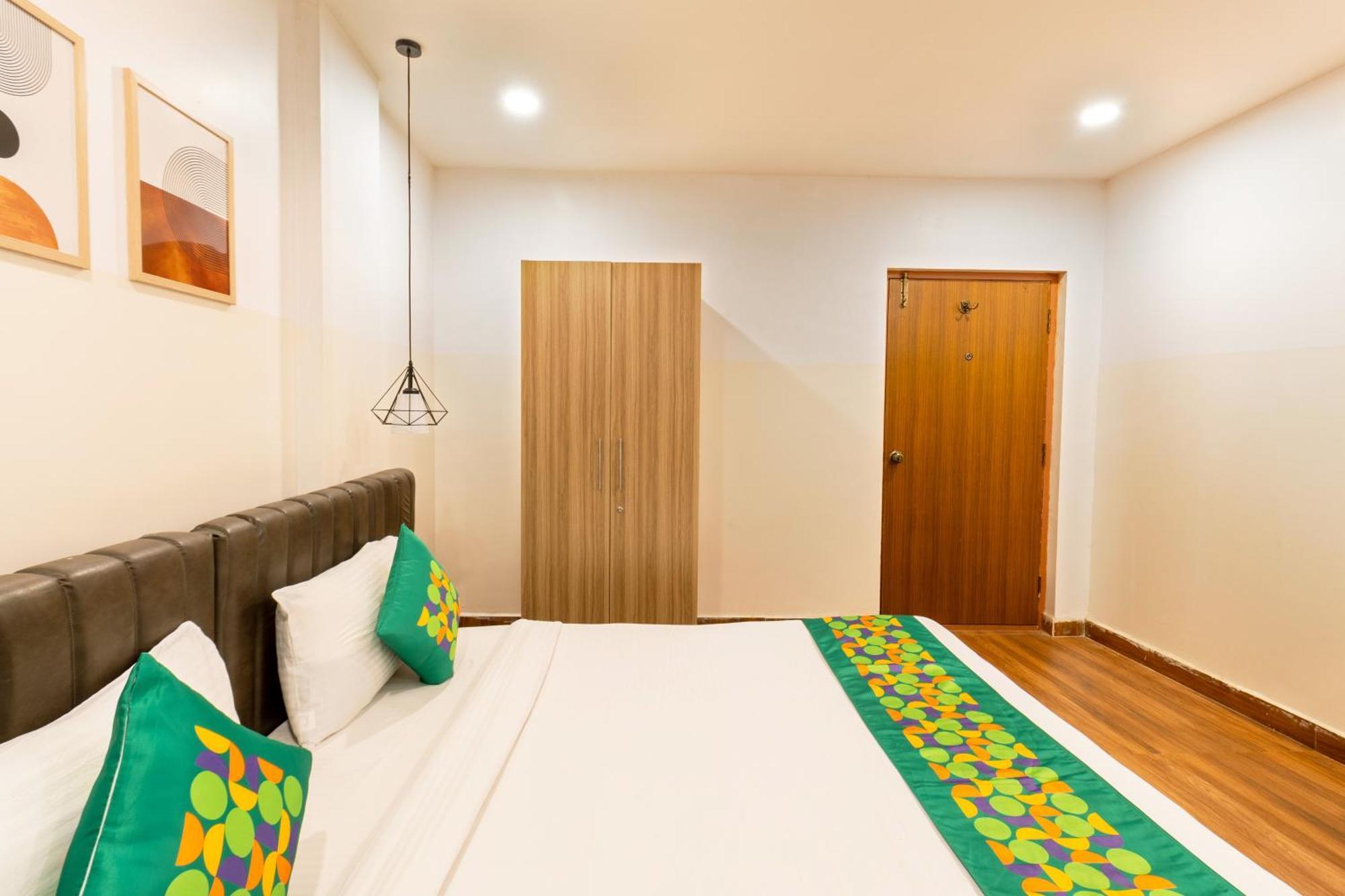 Treebo Seventh Heaven Kukatpally Hyderabad Exteriör bild